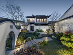 院里時光，是悠閑，亦是清閑