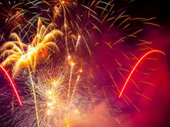 年味濃，人團圓 Ι 東辰商管恭祝全市人民新年快樂